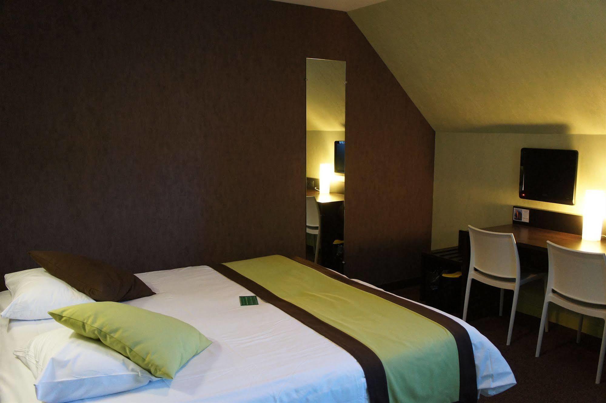 Logis Golfe Hotel Vannes Exterior photo