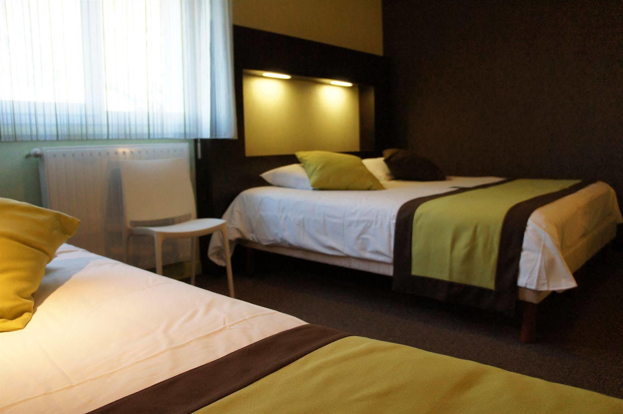 Logis Golfe Hotel Vannes Exterior photo